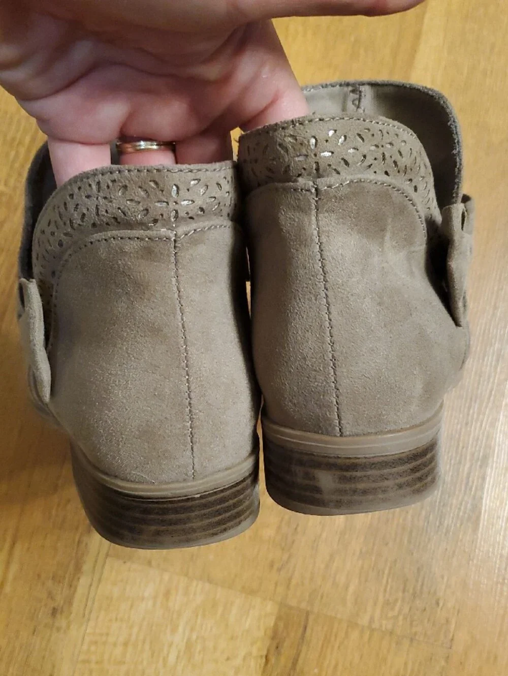 SO Girl's Taupe Bow Faux Suede Ankle Boots Size 4